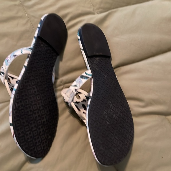 Tory Burch Miller sandals size 8 - Picture 2 of 2